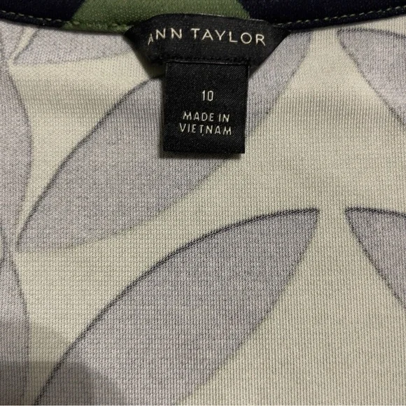 Ann Taylor Navy Leaf Print Wrap Dress size 10 - Picture 11 of 13